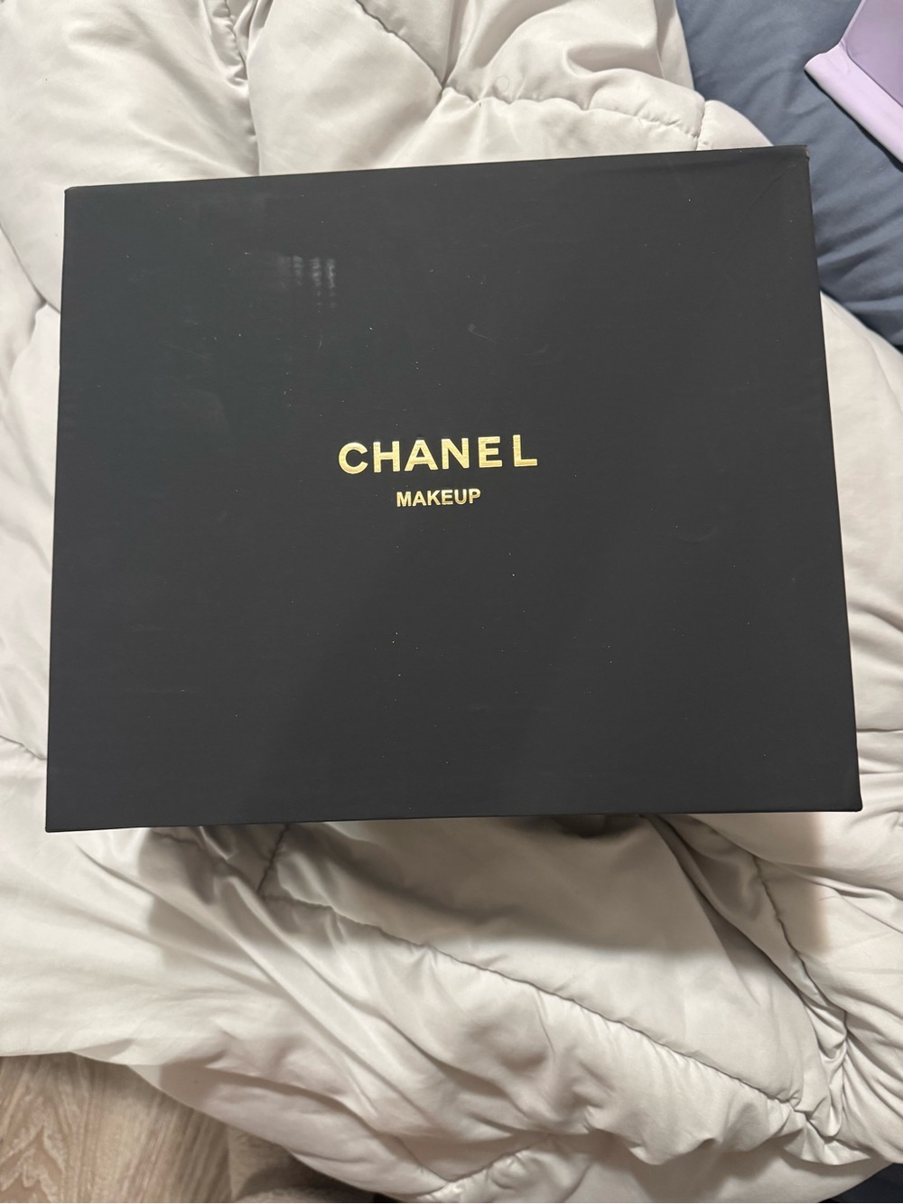 Chanel VIP Gift - Picture 2 of 5